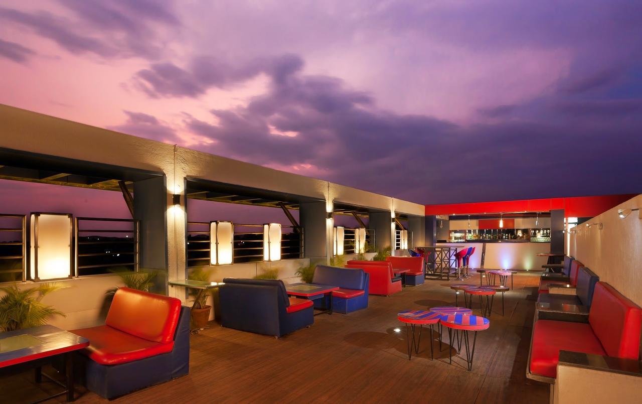 Mayur Aaditya Resort Dharwad Extérieur photo