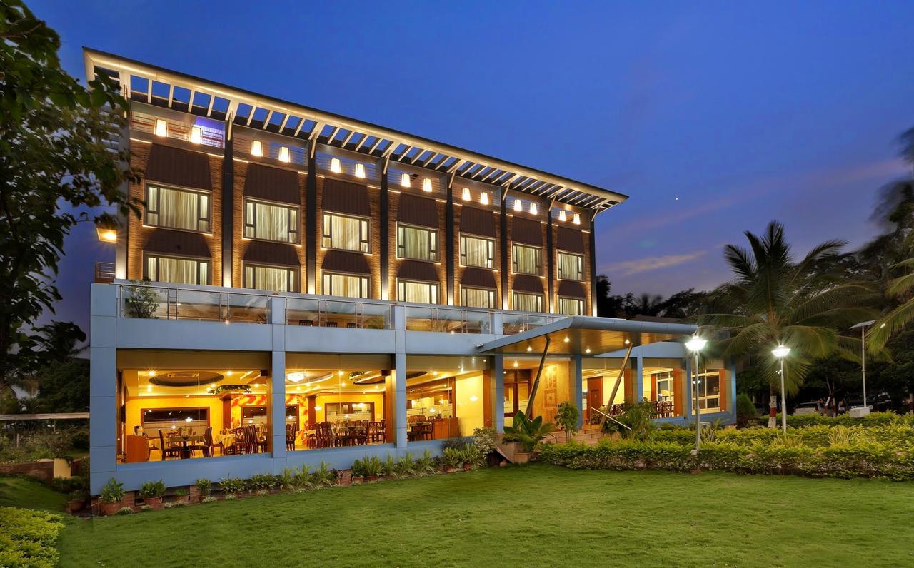Mayur Aaditya Resort Dharwad Extérieur photo